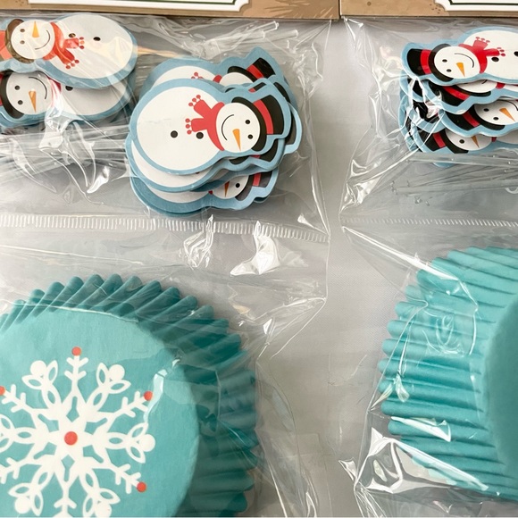2pk of 24 count snowflake cupcake papers & picks kit, 48 total - Picture 2 of 2